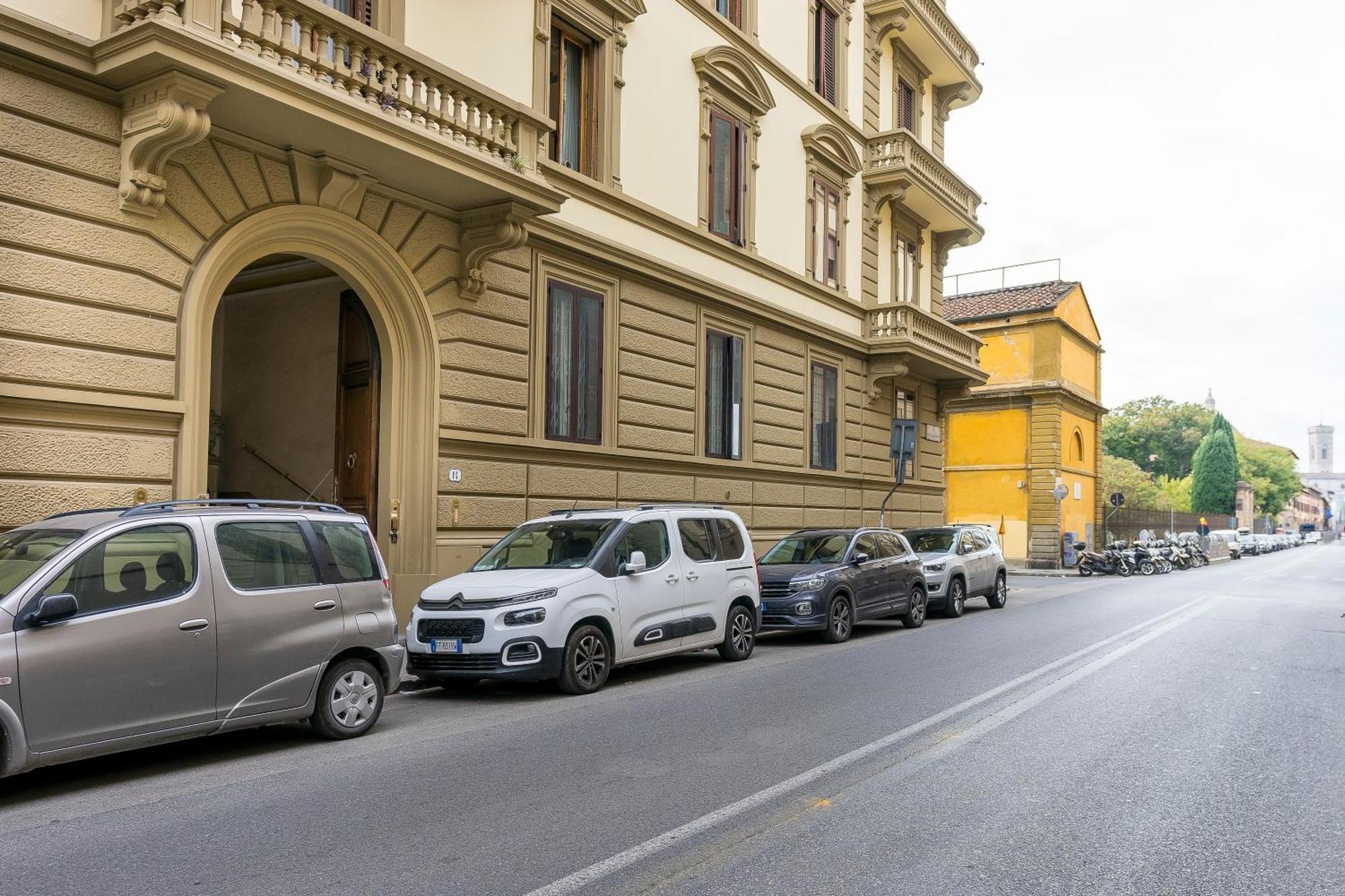 San Marco Black Appartamento Luxury Con Terrazzo E Parcheggio Su Richiesta Firenze Bagian luar foto
