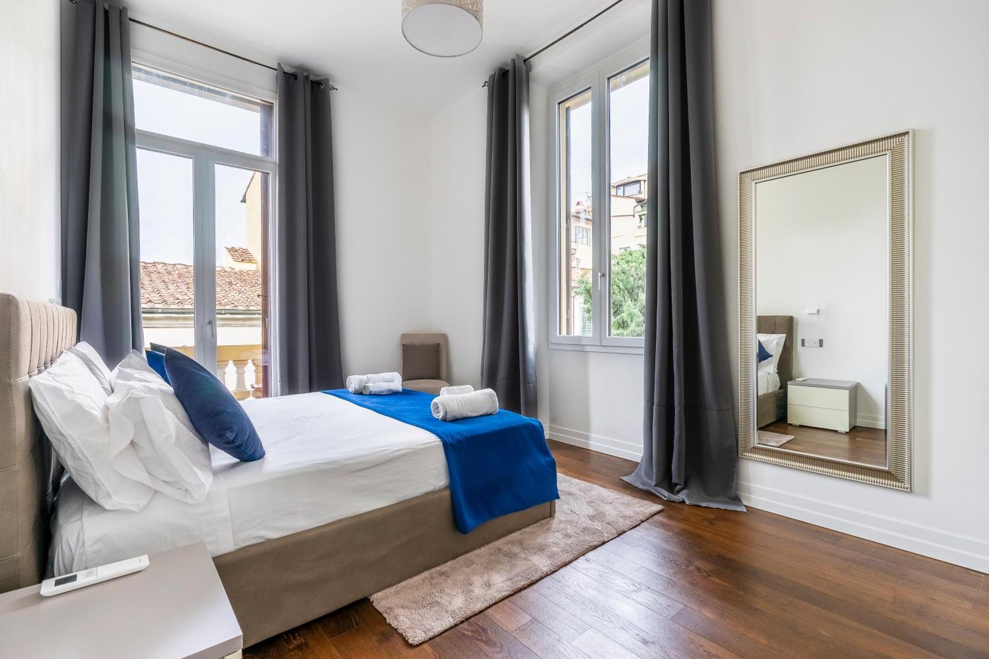 San Marco Black Appartamento Luxury Con Terrazzo E Parcheggio Su Richiesta Firenze Bagian luar foto